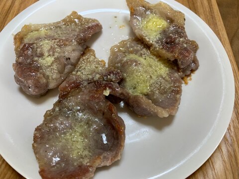 豚肩ロースの粉チーズ焼き